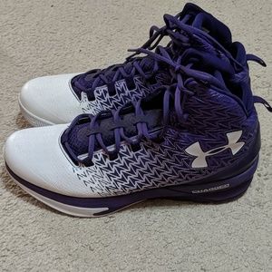 Under Armour ClutchFit Drive 3 basketall shoes